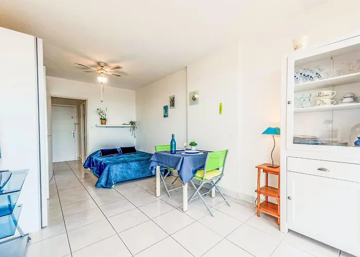 Amphitrite-2 By Interhome Appartement